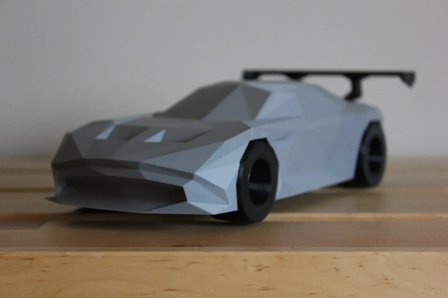 Aston Martin Vulcan Polygonales Modellauto
