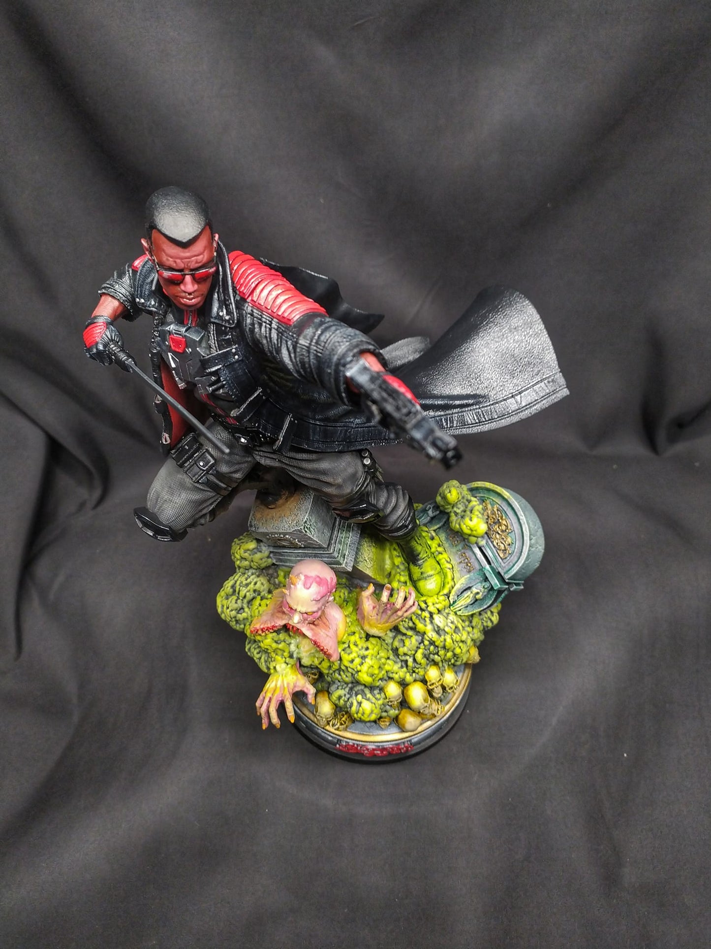 Blade: Klinge mit zwei Seiten 8K UHD Bemalte Figur 30 CM (GROSSE GRÖSSE)