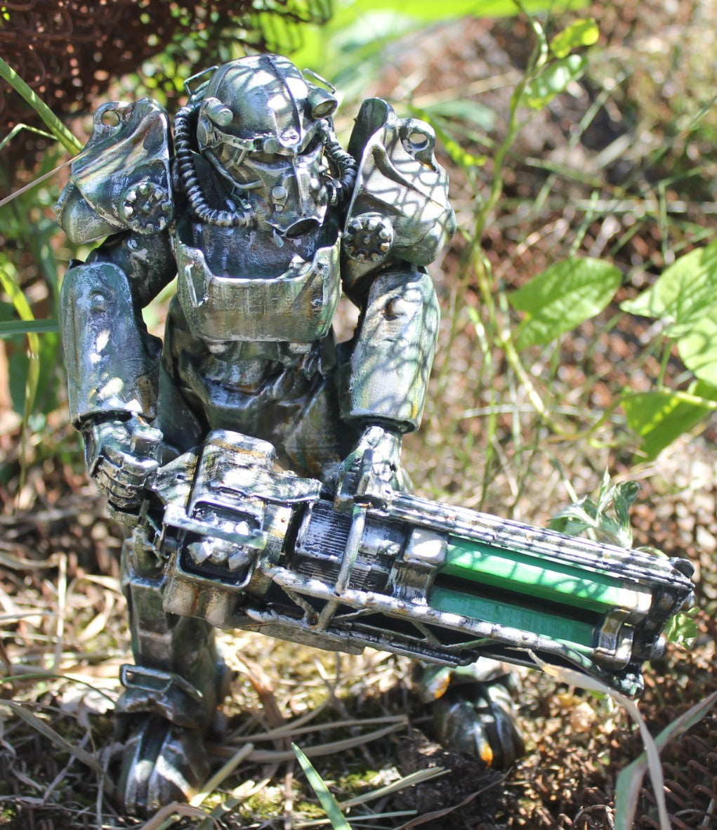 Fallout T60 Painted Figure 26 cm (Giant Size)