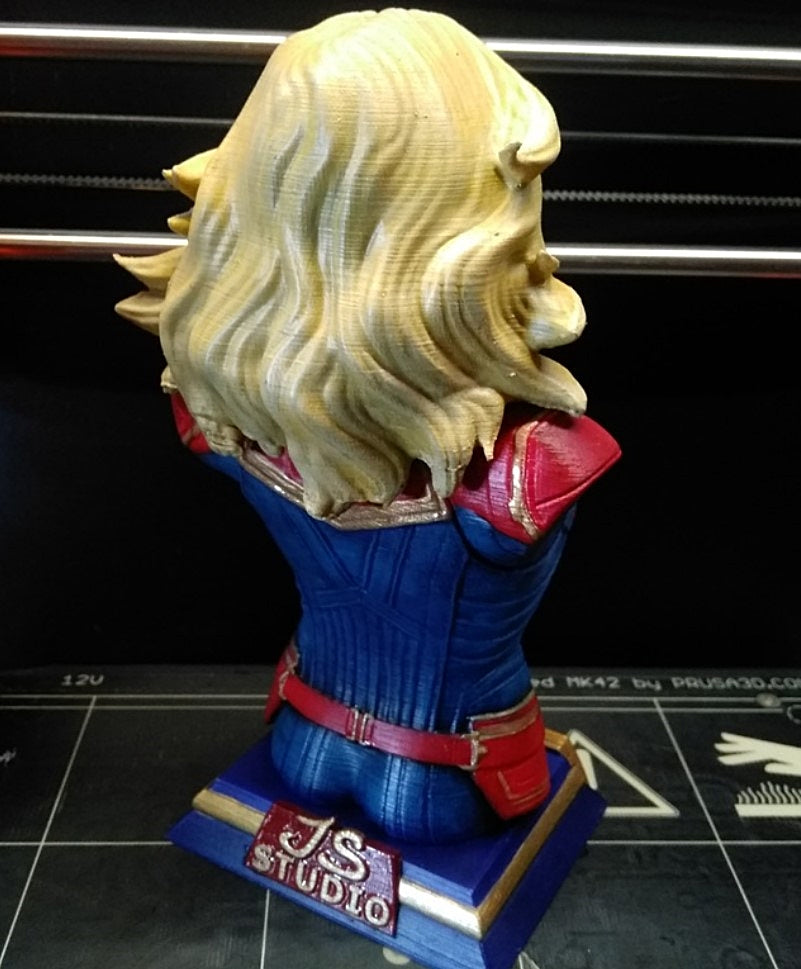 Captain Marvel Bemalte Büste Figur 15 cm