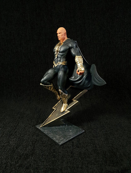 Black Adam Lost Rıhtım Dwayne Johnson Bemalte Figur 25 cm (Riesenformat)