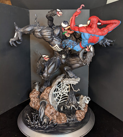 Venom vs. Spider-Man Erzfeind Figur 20 cm (Groß)
