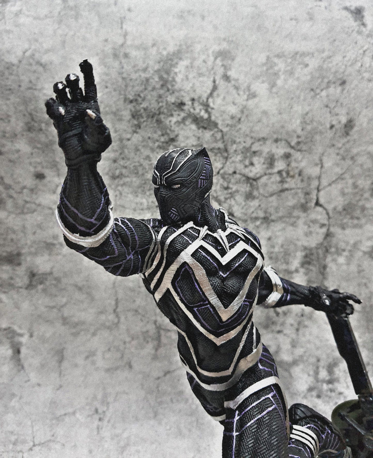 Black Panther gegen Captain America Bemalte Figur 25 cm Riesenformat