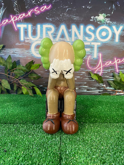 Kaws Crying On Seat Bemalte Figur 20 Cm Hoch