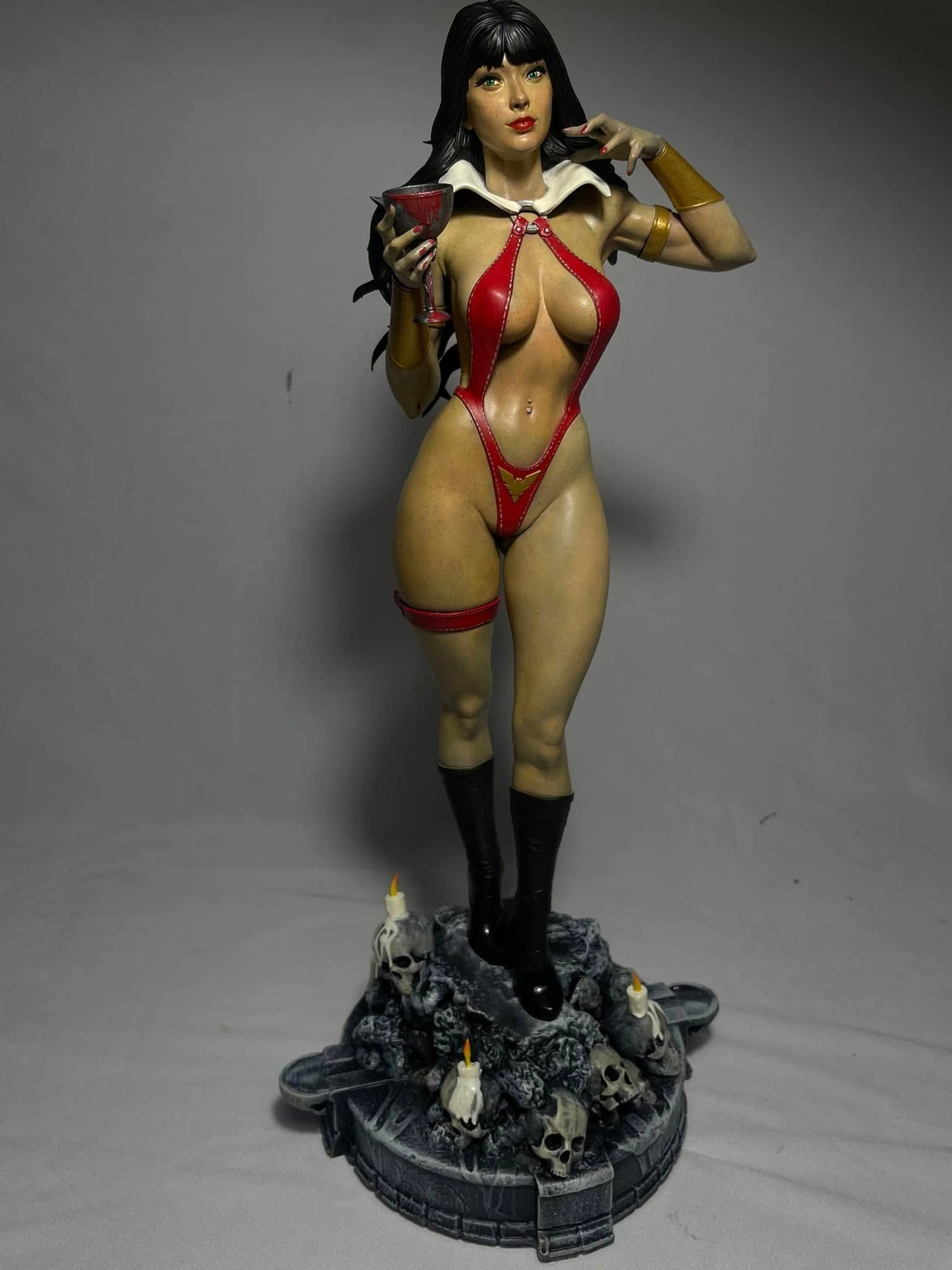 Sexy Vampirella Bemalte Figur 25Cm