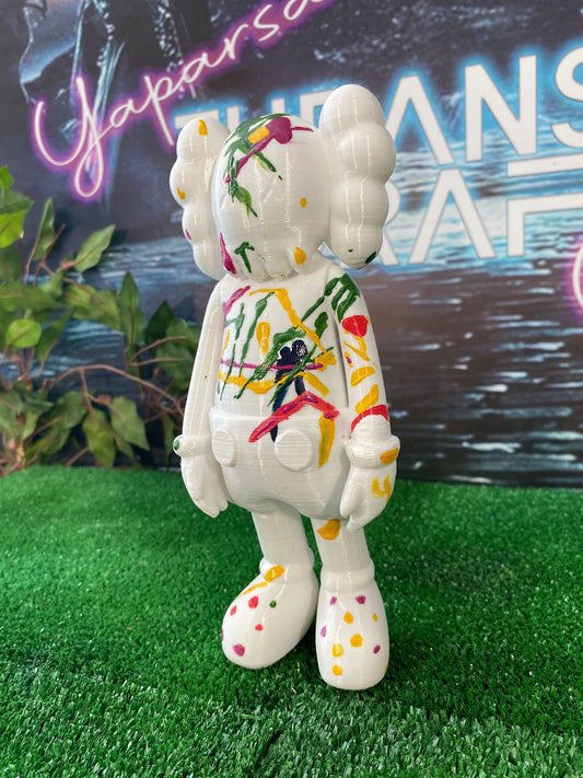 Kaws Thinking Boyalı Figür 23 Cm Boy