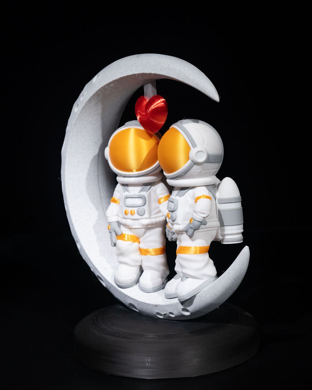 Schreibtischdekoration mit Astronauten- und Mondmotiv