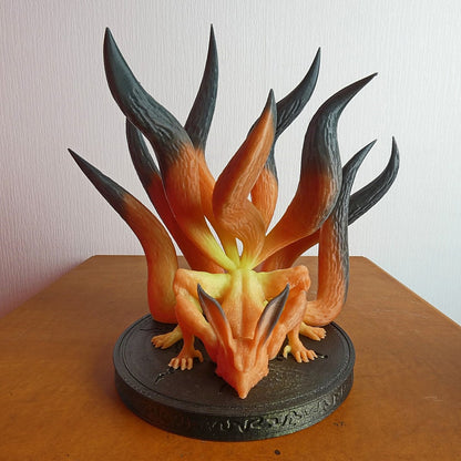 Naruto 9-schwänziger Dämonenfuchs bemalte Figur 15 cm