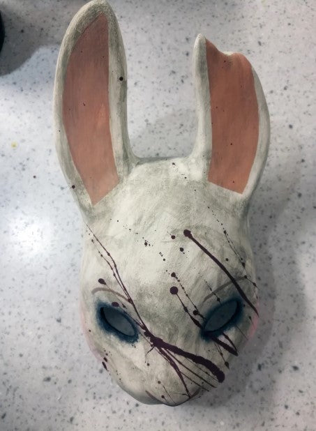 Dead by Daylight Horror Hase Jägerin Huntress DBD Anna Maske