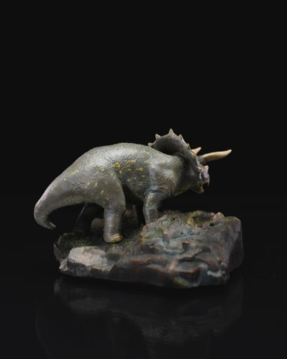 Jurassic Park Triceratops Dinosaurier Figur Objekt 25CM Groß