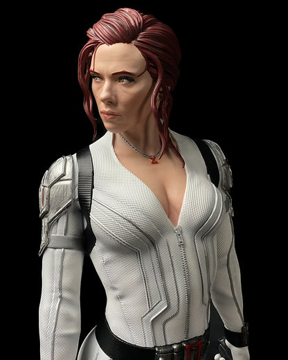 Black Widow Natasha Scarlett Johansson Bemalte Figur 40 Cm (Giga Boy)