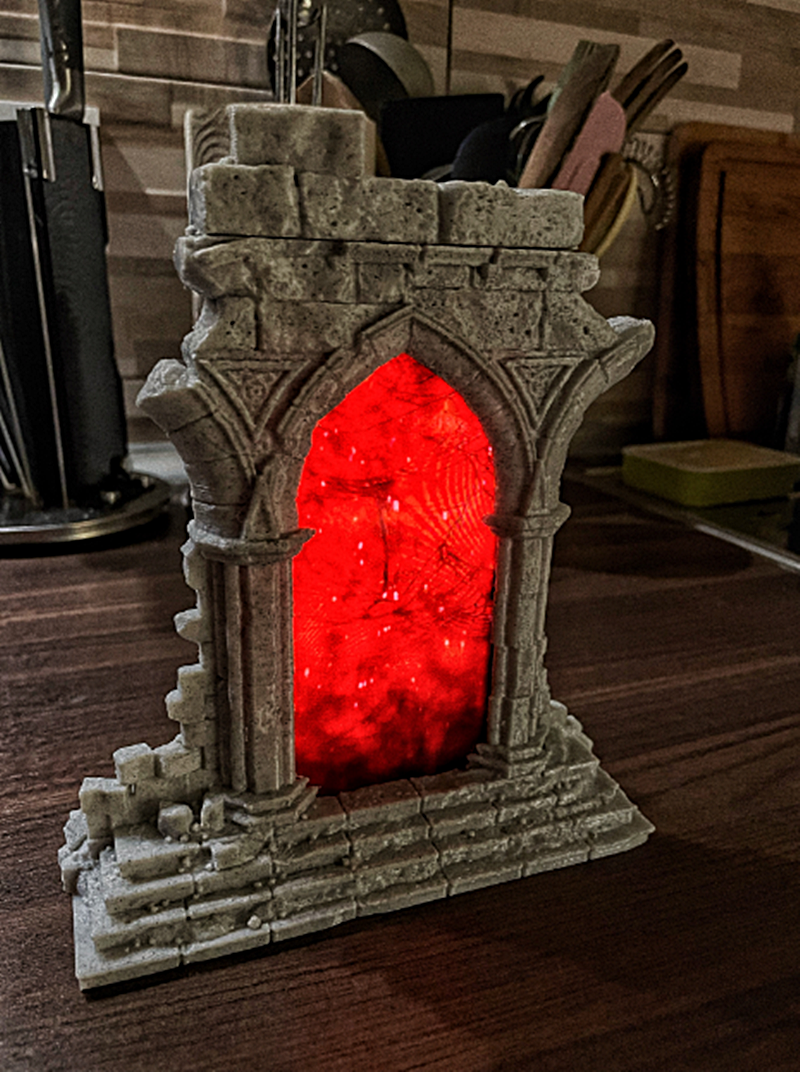 Zerstörter Torbogen-Portal, Figur 15 cm