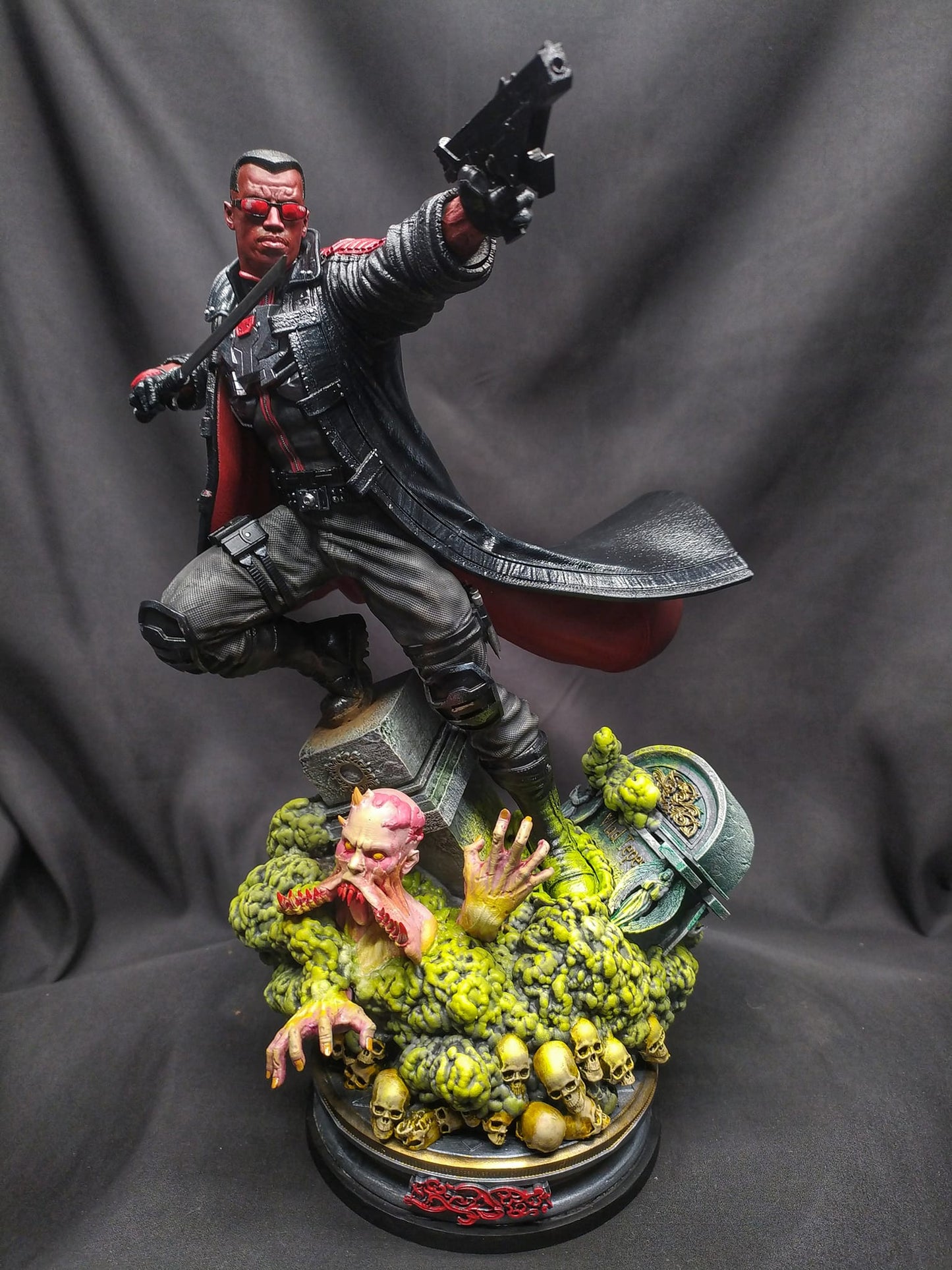 Blade: Klinge mit zwei Seiten 8K UHD Bemalte Figur 30 CM (GROSSE GRÖSSE)