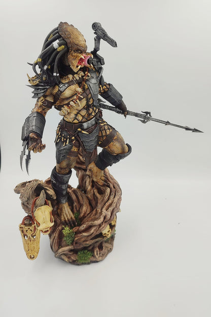 Predator Wolf Return Bemalte Figur 25 cm Groß